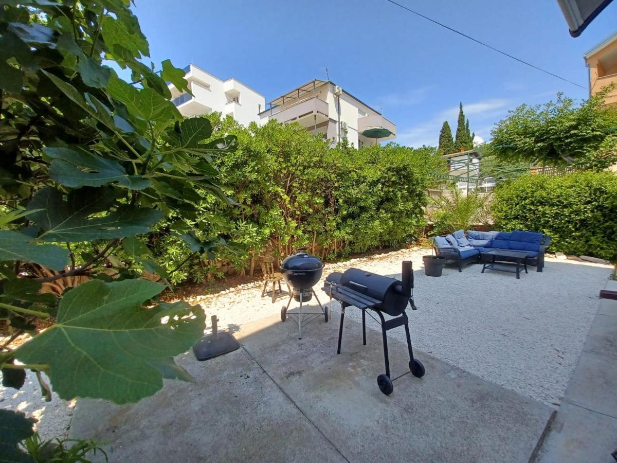 Apartment Bunjo'S Beach House Trogir Buitenkant foto