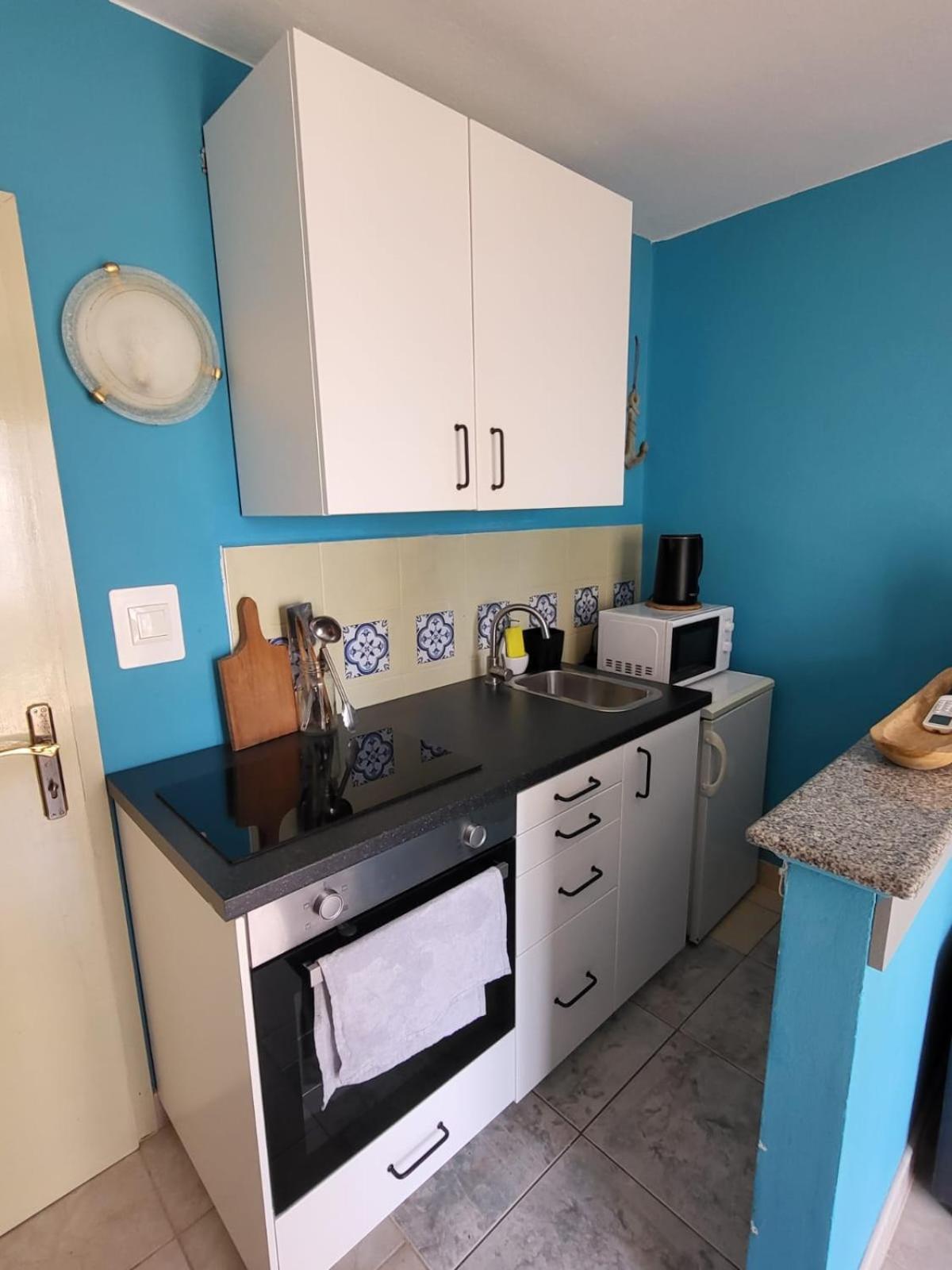 Apartment Bunjo'S Beach House Trogir Buitenkant foto