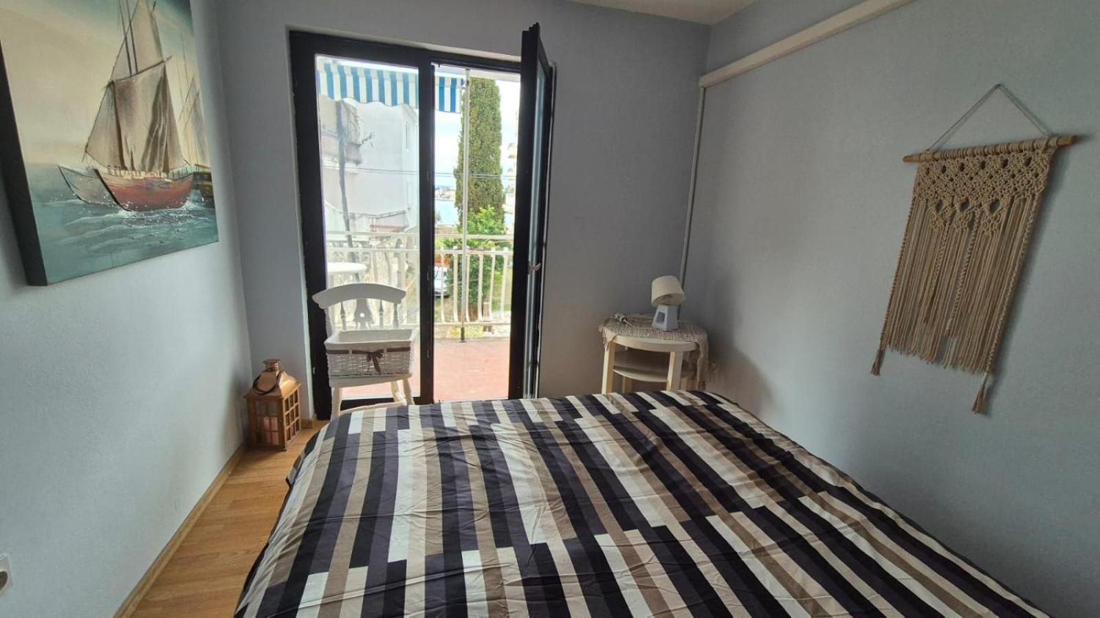 Apartment Bunjo'S Beach House Trogir Buitenkant foto